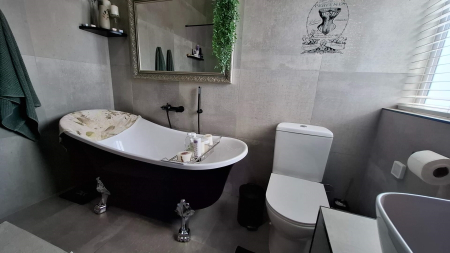 3 Bedroom Property for Sale in Witsand Western Cape